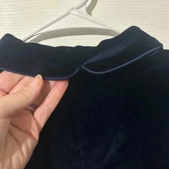 Fate Navy Blue Velvet like Blazer. Size small. Single button. Double pocket - Picture 11 of 11